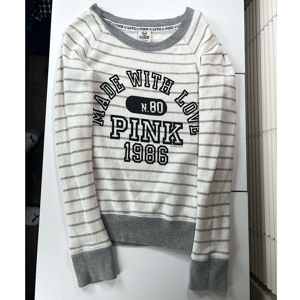VS PINK sweatshirt